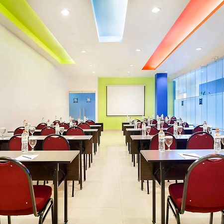 Ibis Budget Jakarta Cikini Eksteriør billede