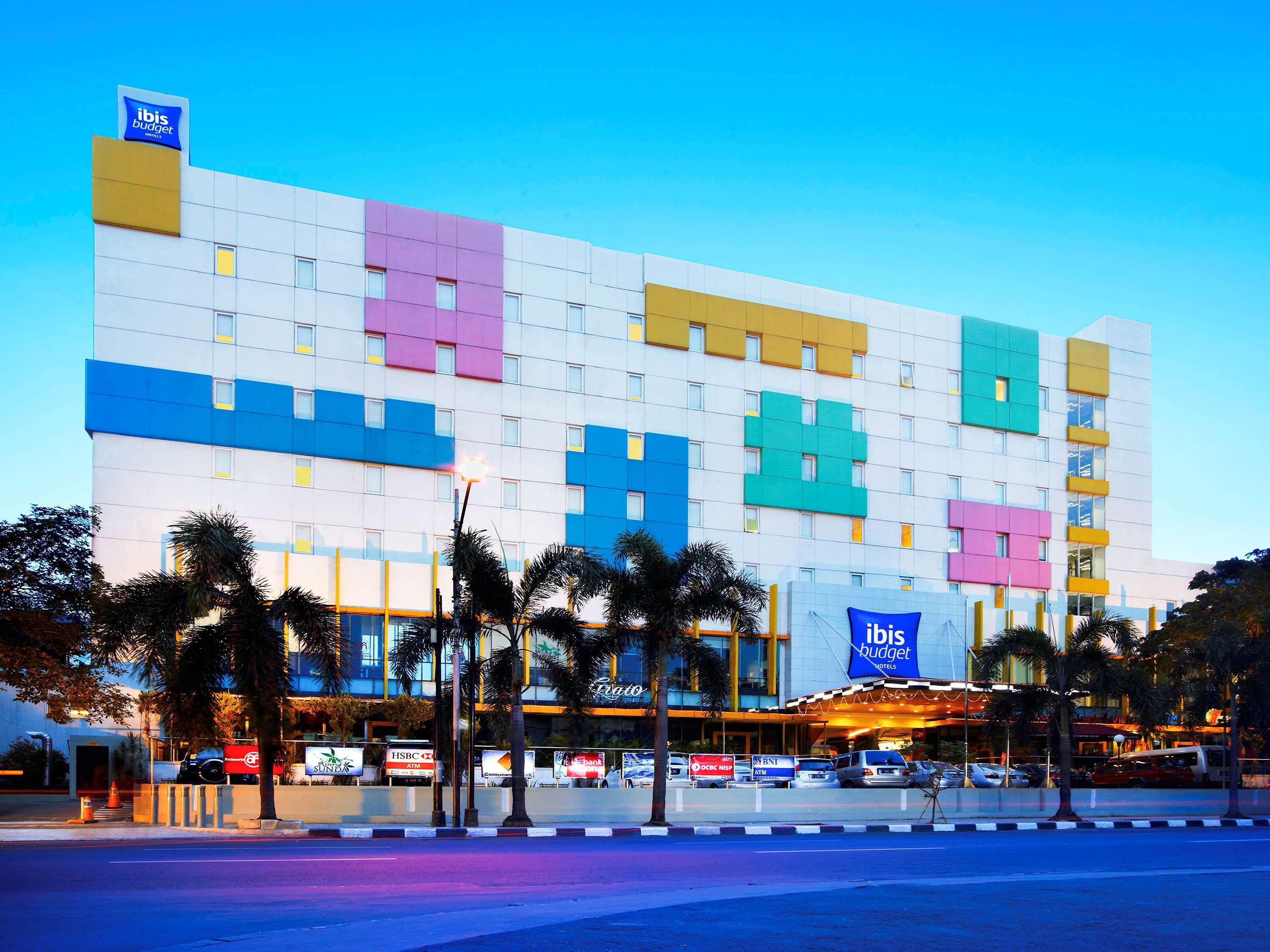 Ibis Budget Jakarta Cikini Eksteriør billede