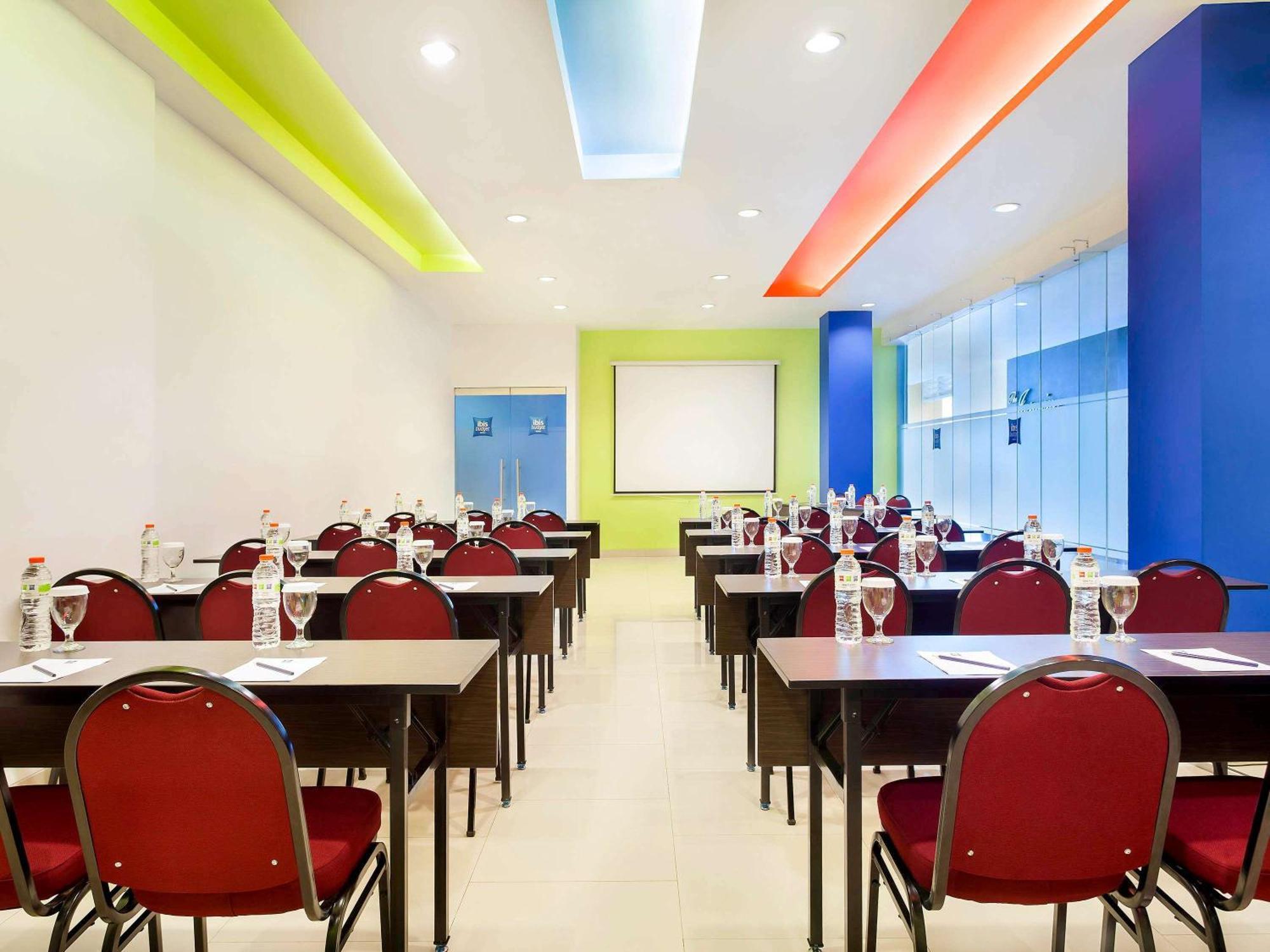Ibis Budget Jakarta Cikini Eksteriør billede