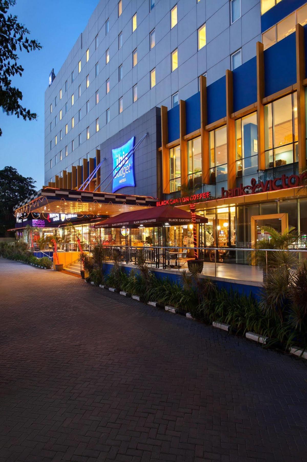 Ibis Budget Jakarta Cikini Eksteriør billede